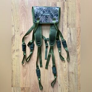 NWOT Universal Backpack Treestand Camo Transport System Lightweight Noise Free